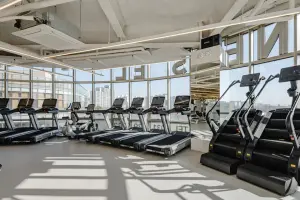 파노라마 뷰가 펼쳐지는 프리미엄 피트니스 유산소존